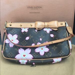 Louis Vuitton Clutch **Vintage Beauty**